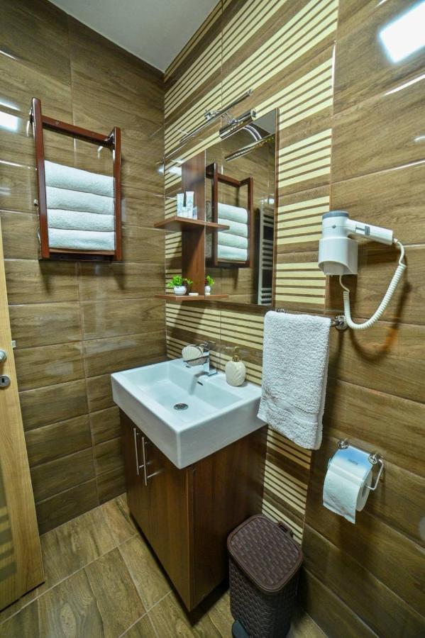 Studio Apartmani Emili Apartman Br 2 Биелина Екстериор снимка