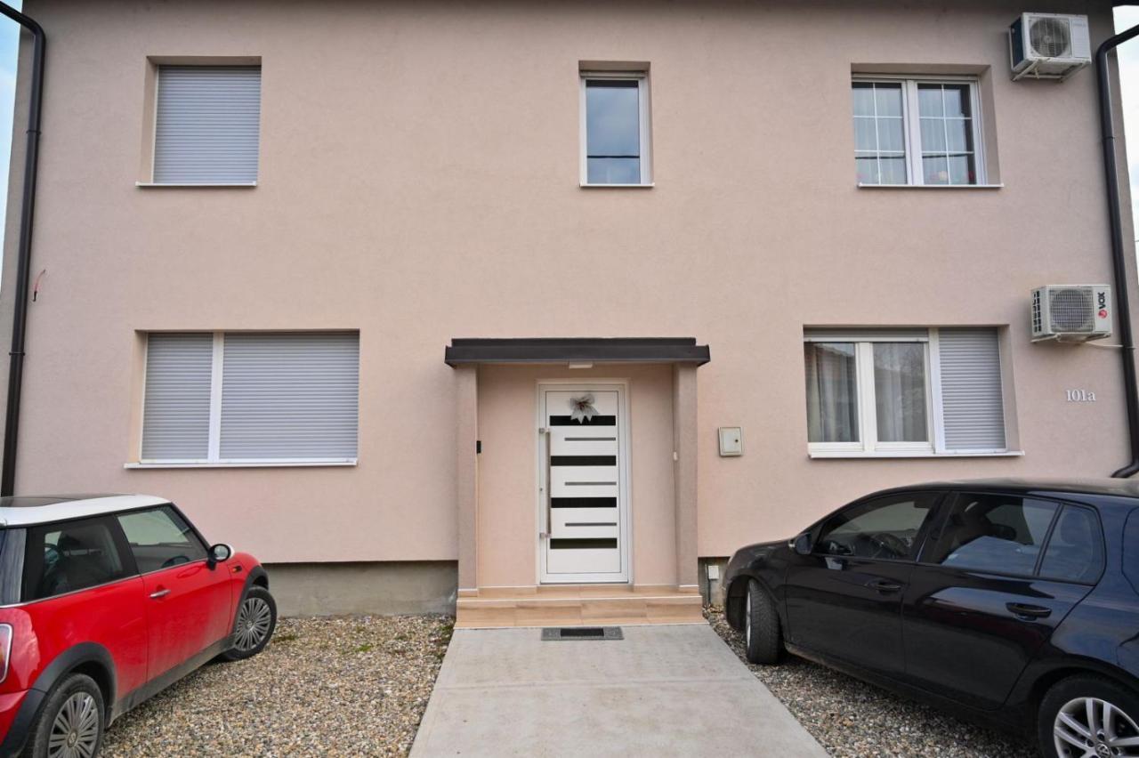 Studio Apartmani Emili Apartman Br 2 Биелина Екстериор снимка